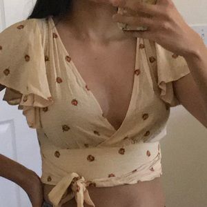 Forever 21 ditsy flower crop top - size small